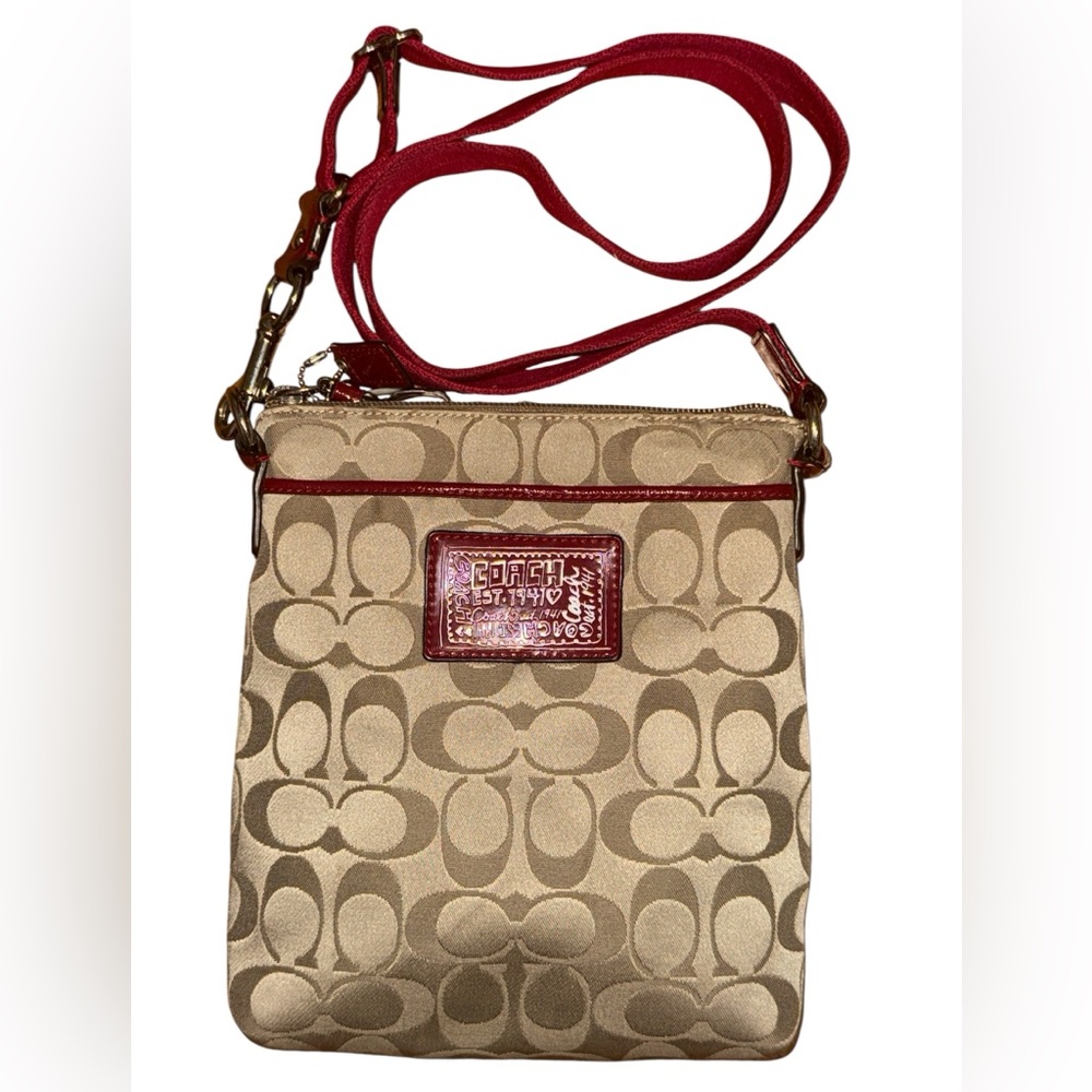 •COACH•POPPY DAISY TAN & CHERRY SIGNATURE “C”  CANVAS MESSENGER CROSSBODY BAG